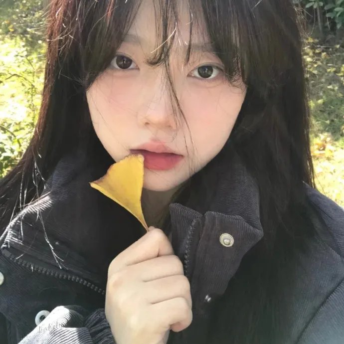 她房间里的云
